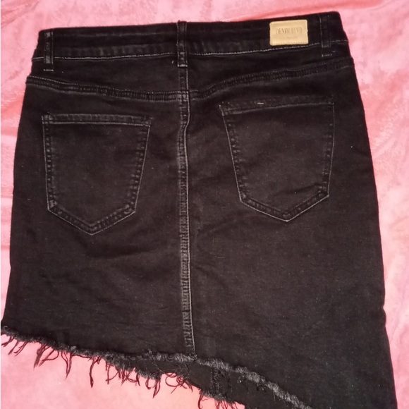 Chic Black Studded Mini Skirt - Picture 2 of 3